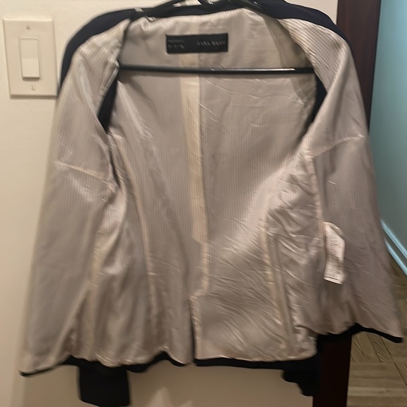 Zara navy blue blazer in size medium USA sizing gently used - Picture 11 of 12